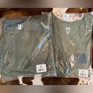 Med Couture scrub set